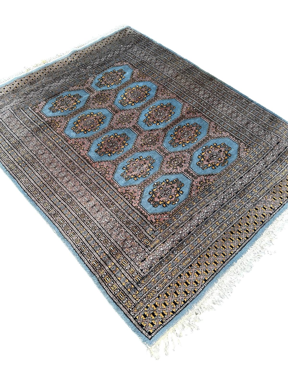 Tapis Pakistanais fait main 130cm x 165cm