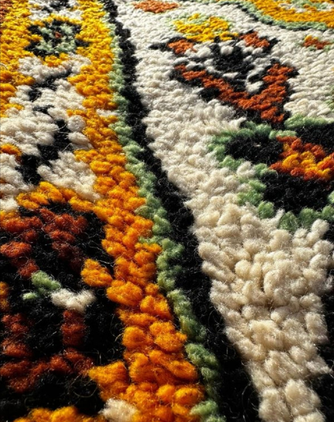 Tapis de style oriental 136cm x 70cm
