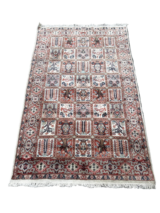 Tapis persan laine et soie signé 200cm x 120cm