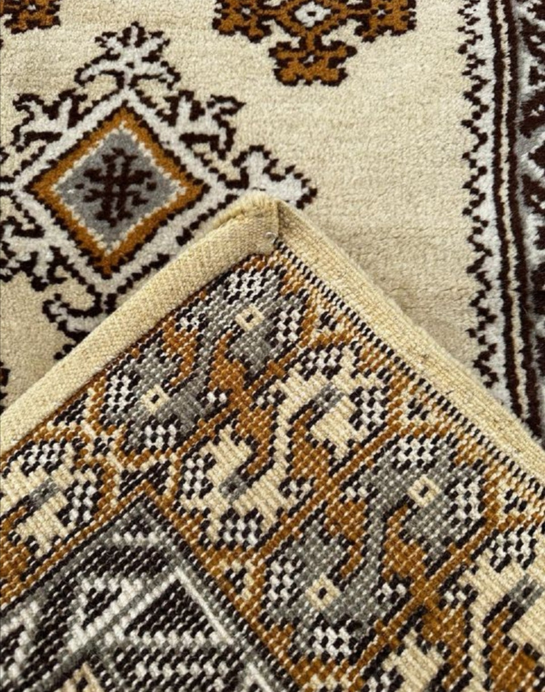 Tapis tunisien fait main 1,9m x 1m