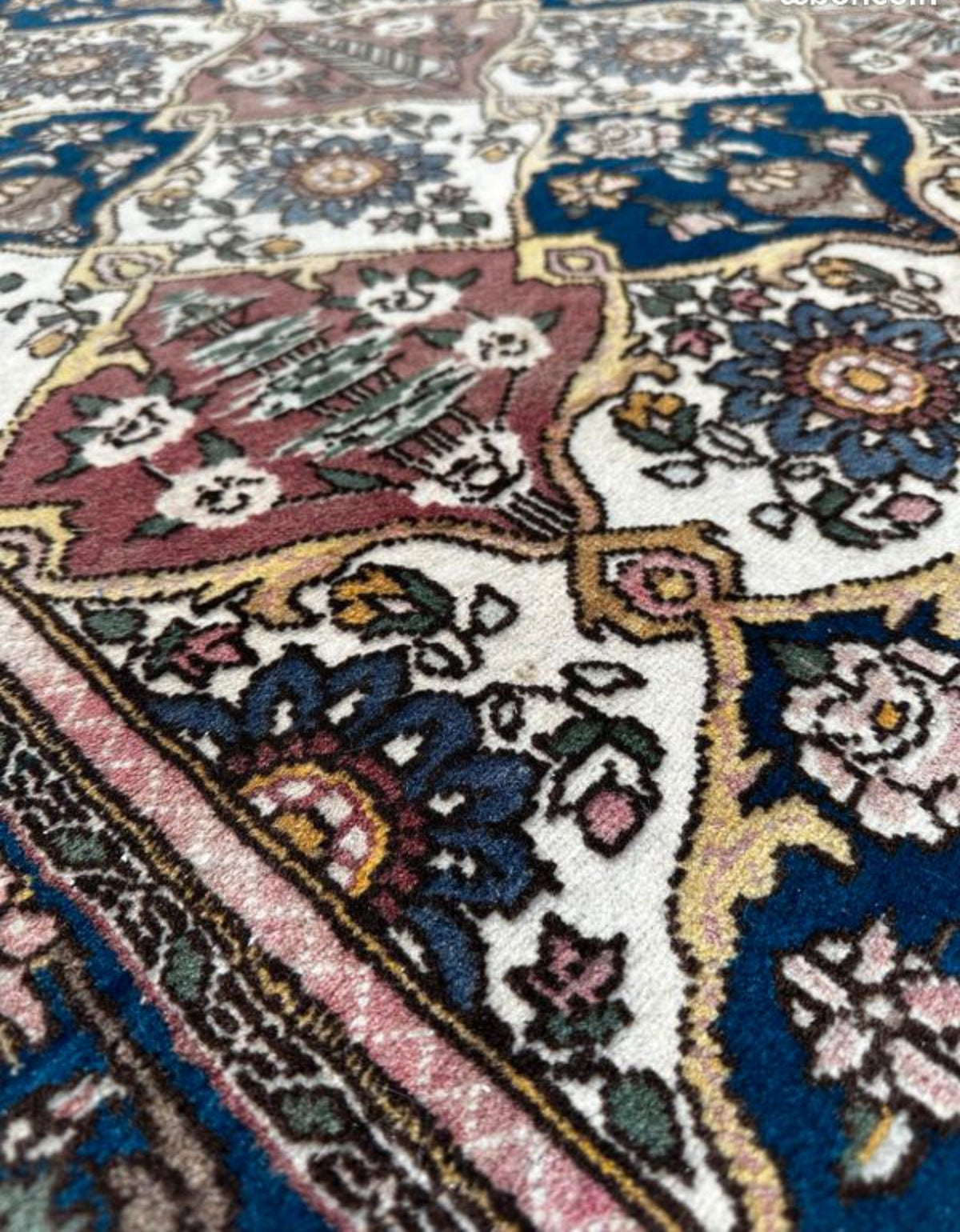 Tapis persan fait main 160cm x 110cm