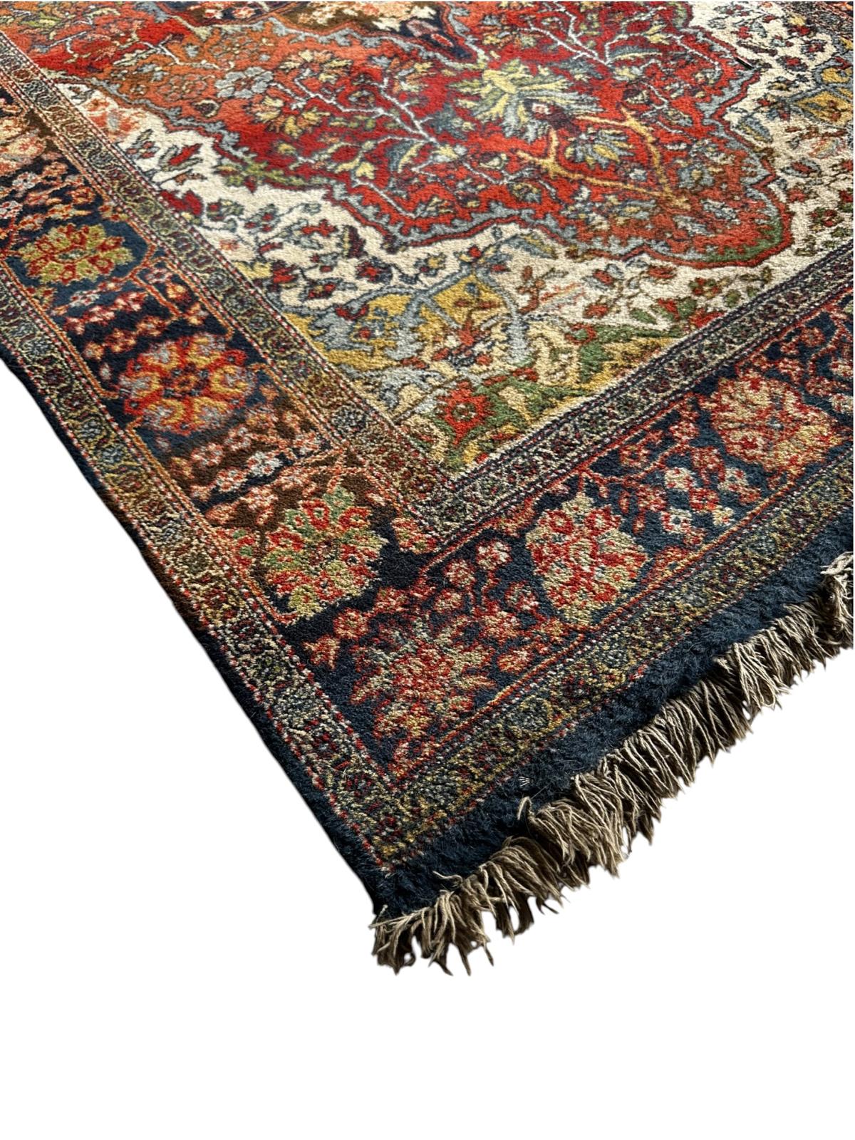 Tapis de style oriental 180cm x 90cm