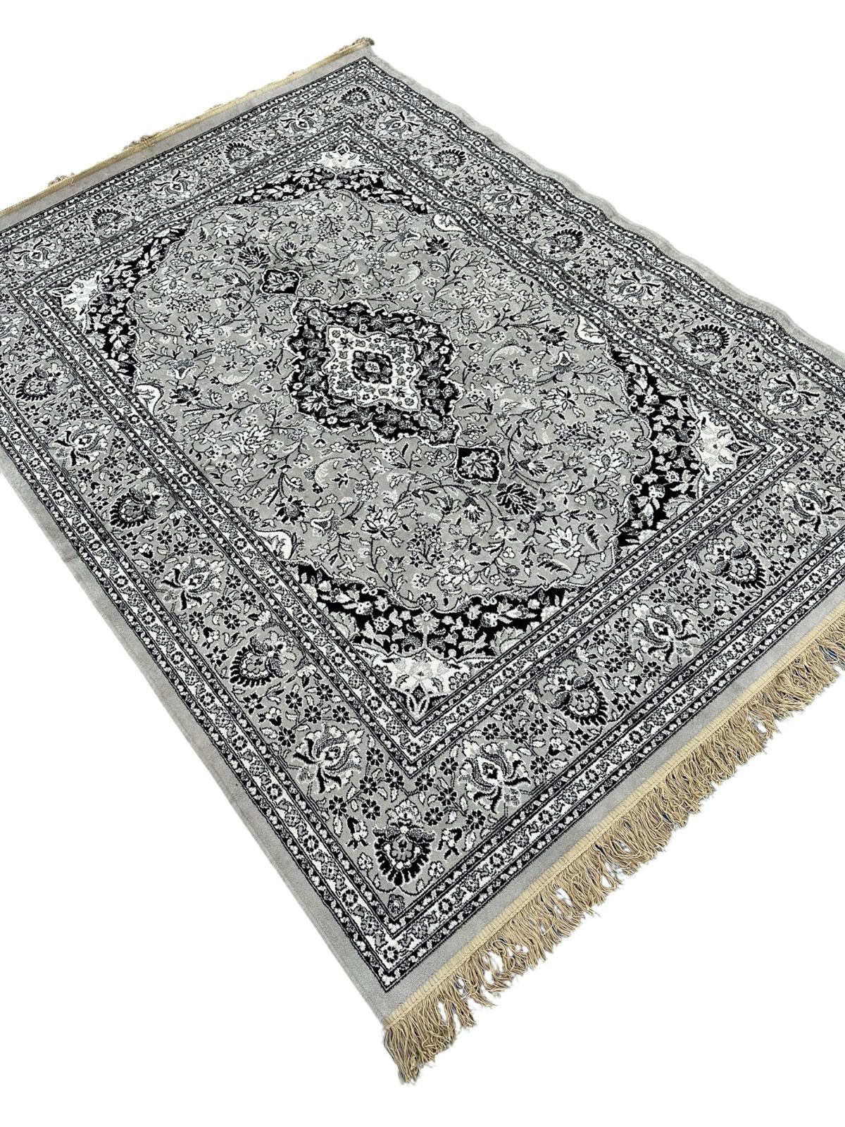 Tapis de style oriental 190cm x 140cm