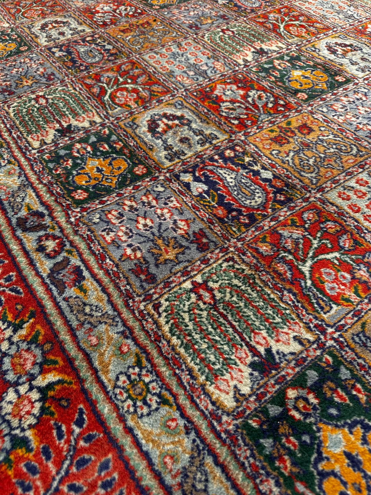 Tapis persan en laine et soie 2m x 3m