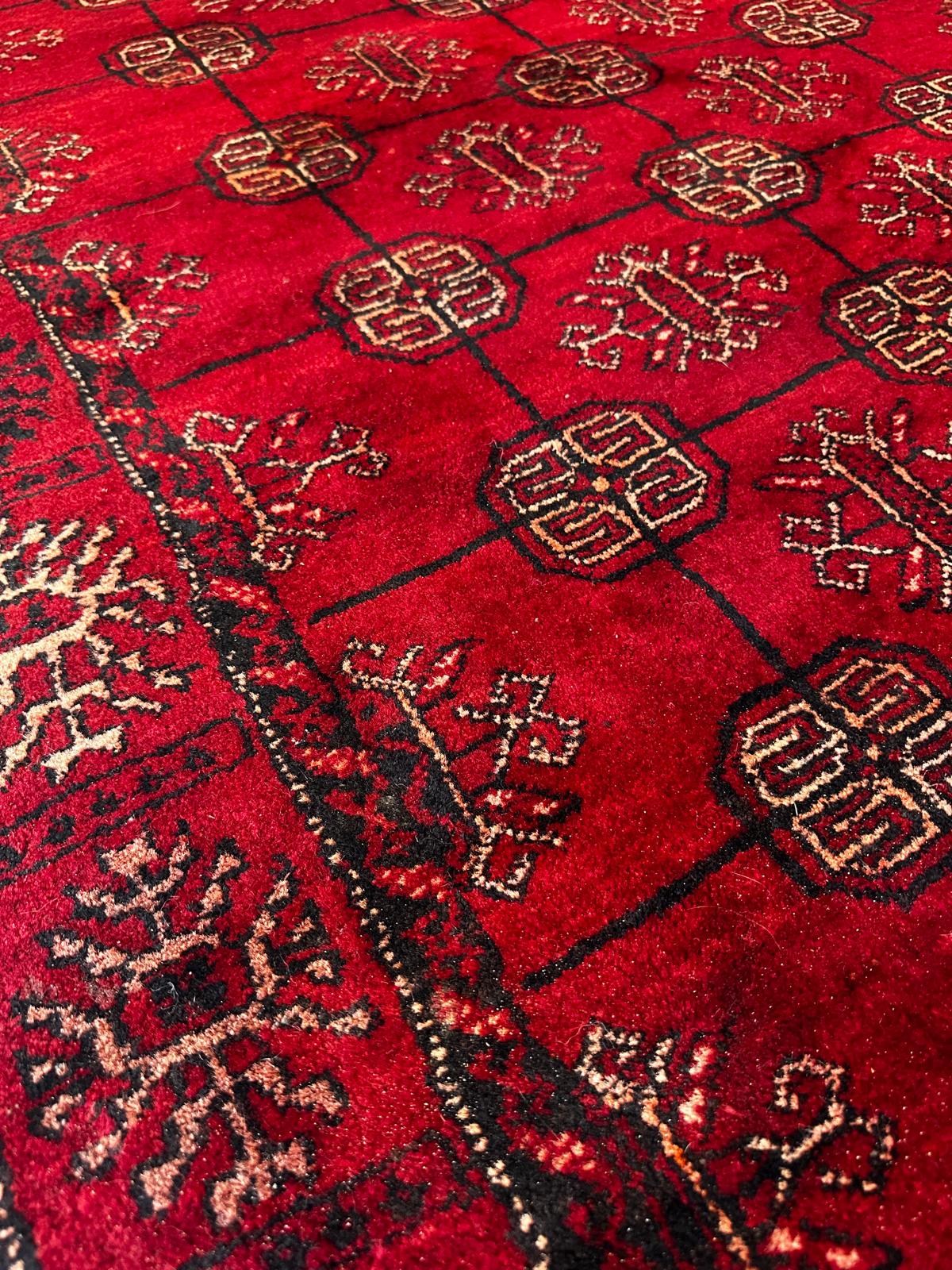 Tapis oriental fait main 120cm x 220cm