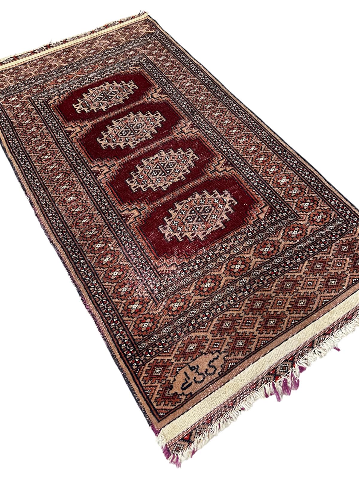 Tapis persan fait main 120cm x 60cm