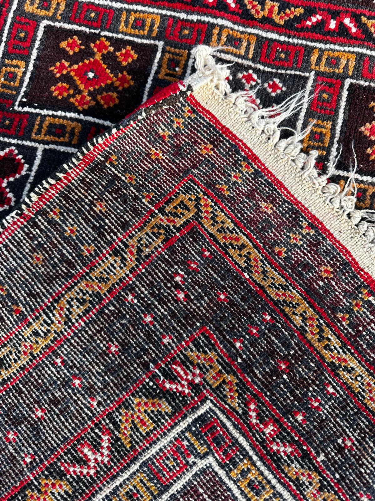 Tapis persan fait main 140cm x 90cm