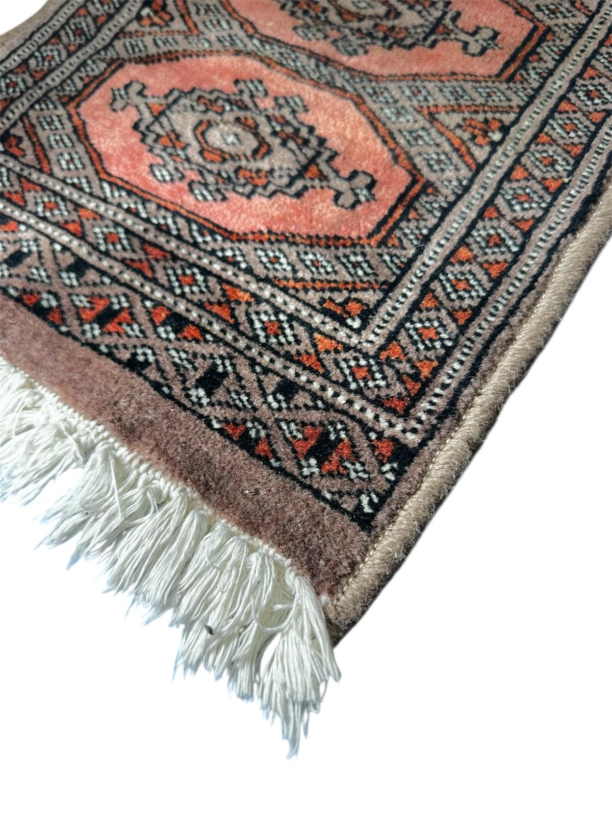 Petit tapis persan fait main 70cm x 30cm