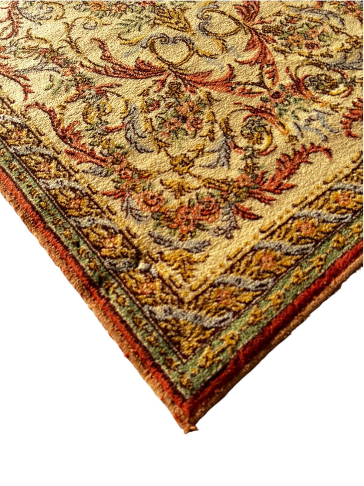 Tapis de style oriental 160cm x 90cm