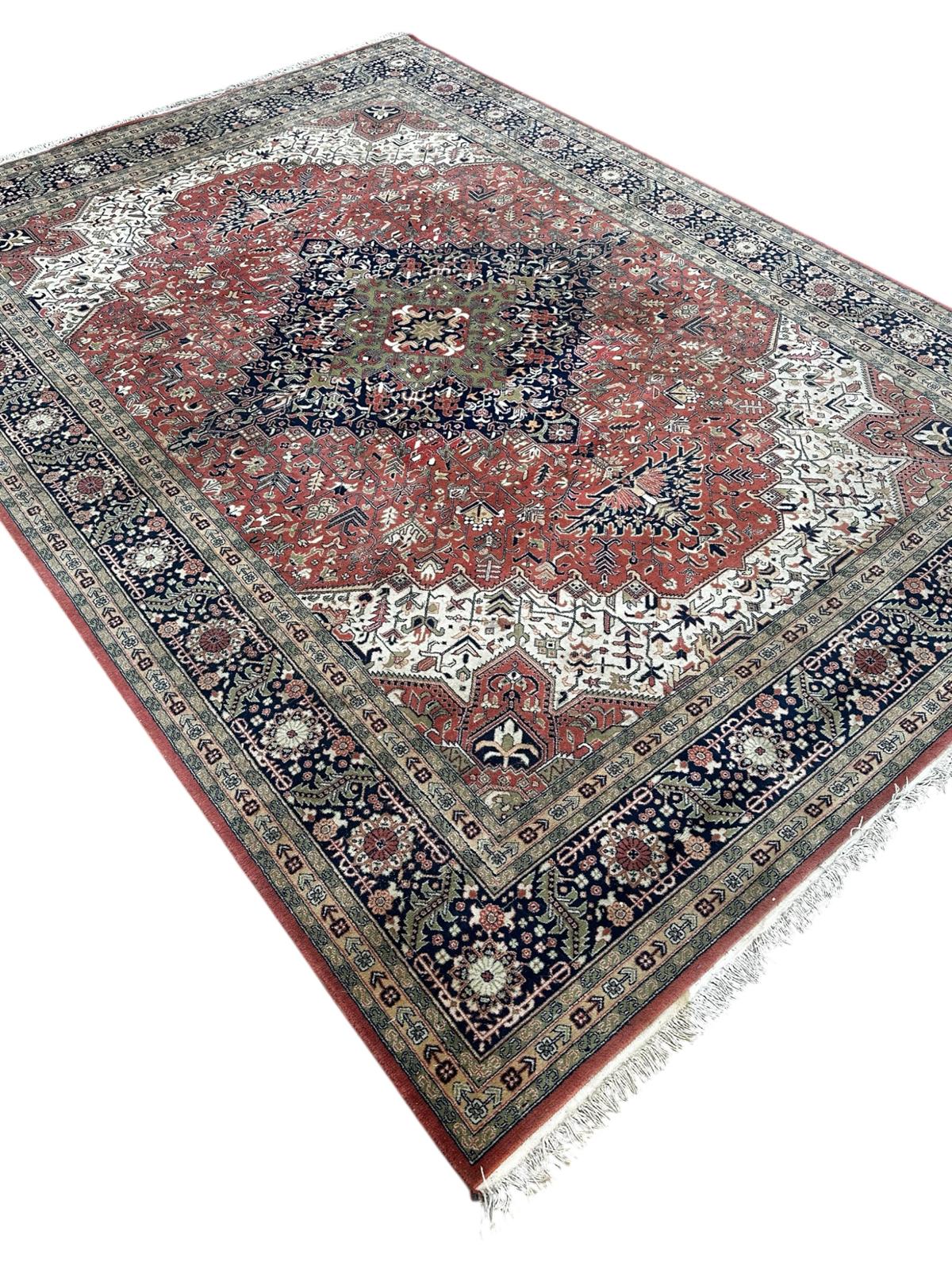 Grand tapis oriental 360cm x 250
