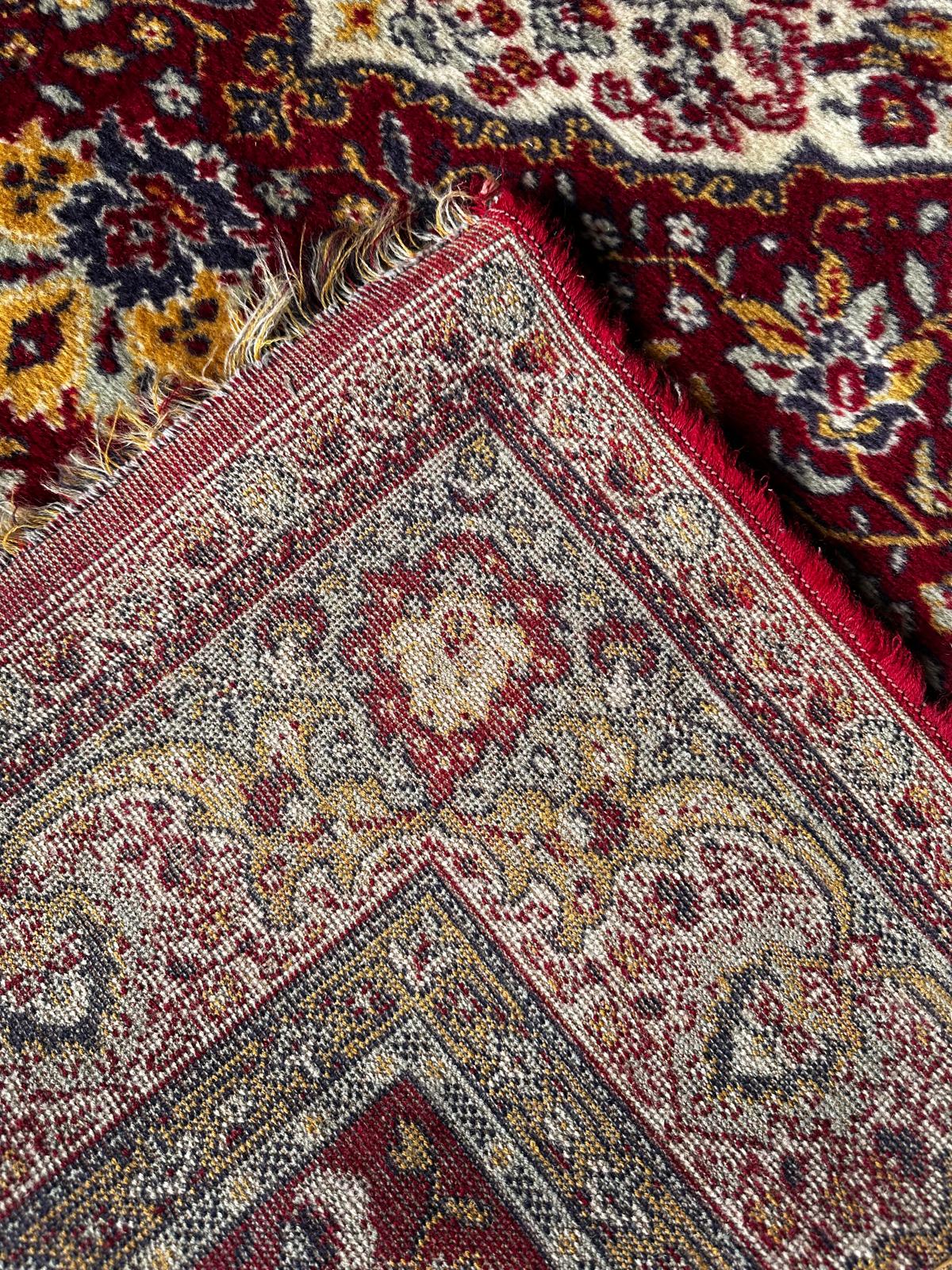 Tapis de style oriental en laine 220cm x 170cm