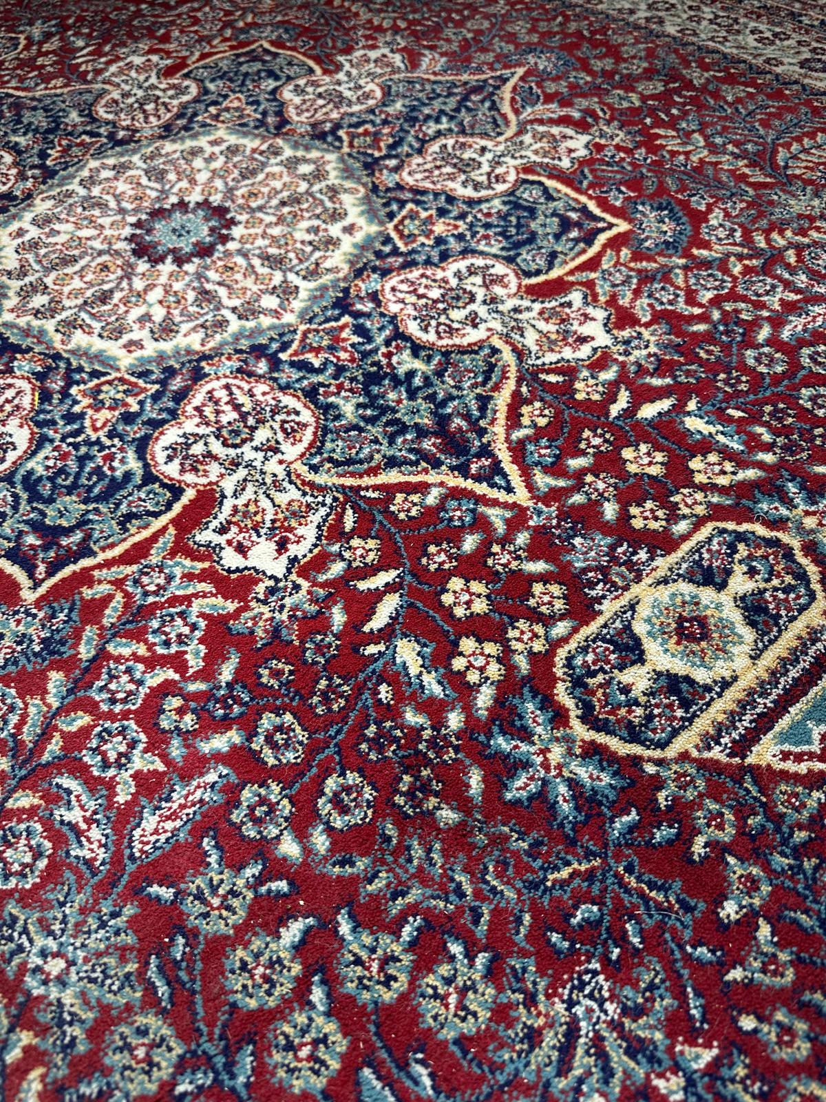 Tapis de style oriental 240cm x 170cm