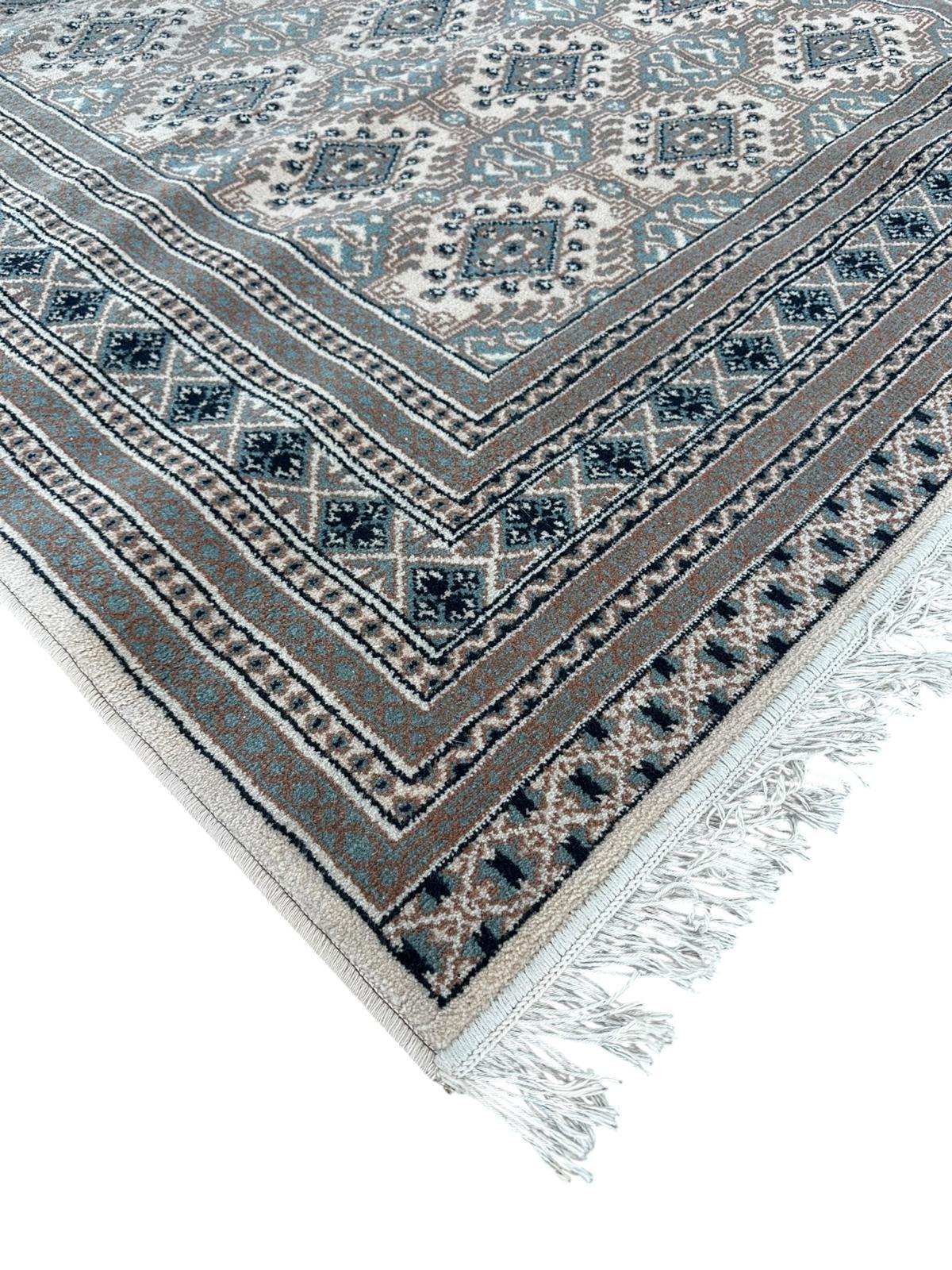Tapis de style oriental 230cm x 170cm