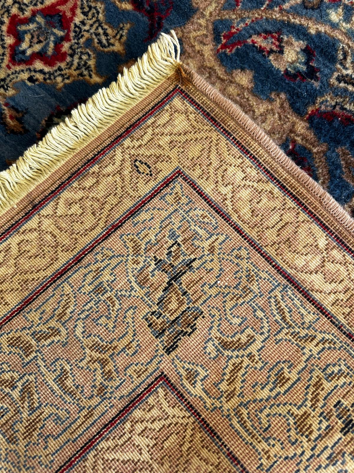 Tapis de style oriental 190cm x 135cm