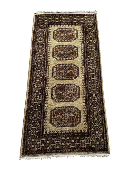 Tapis de style oriental 135cm x 70cm