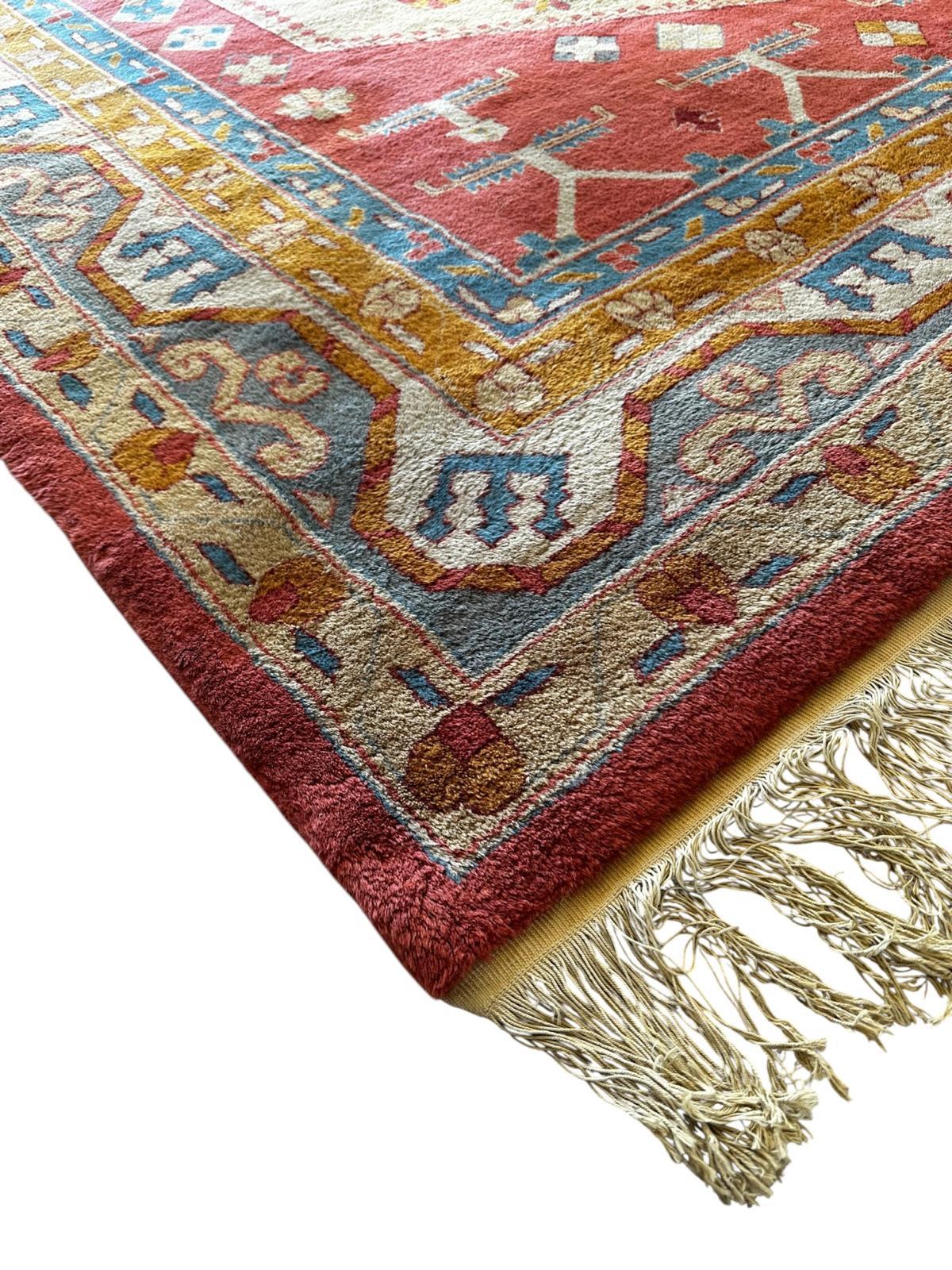 Grand tapis oriental fait main 240cm x 350cm