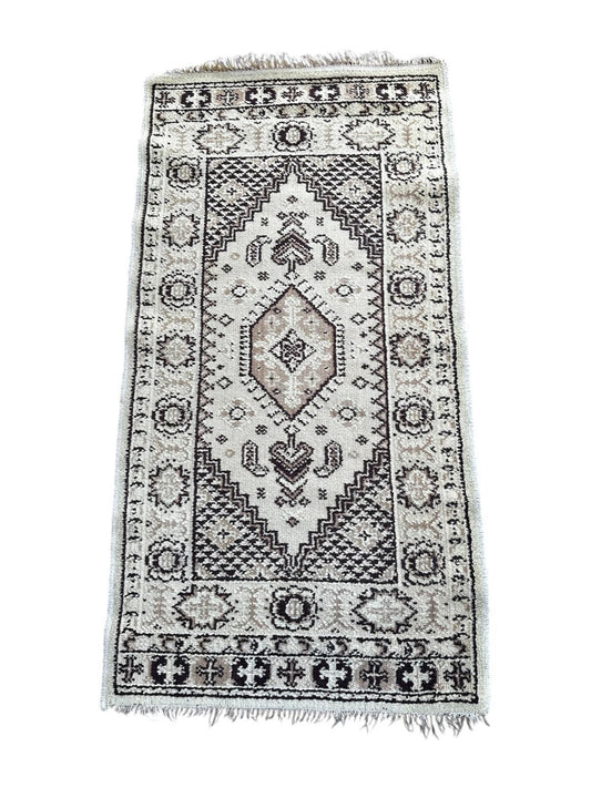 Tapis de style oriental 70cm x 130cm