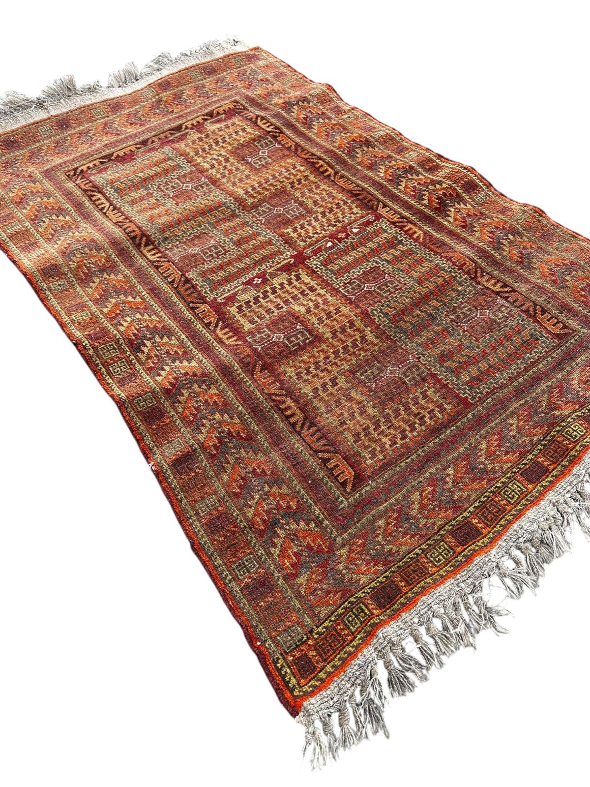 Tapis Turkmène fait main 140cm x 90cm