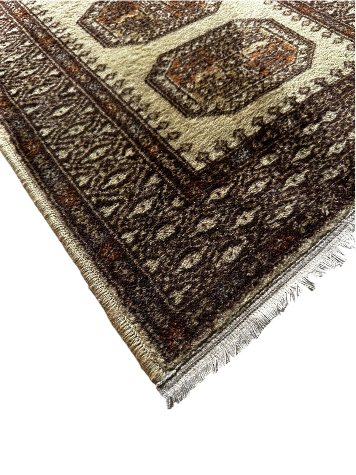 Tapis de style oriental 135cm x 70cm