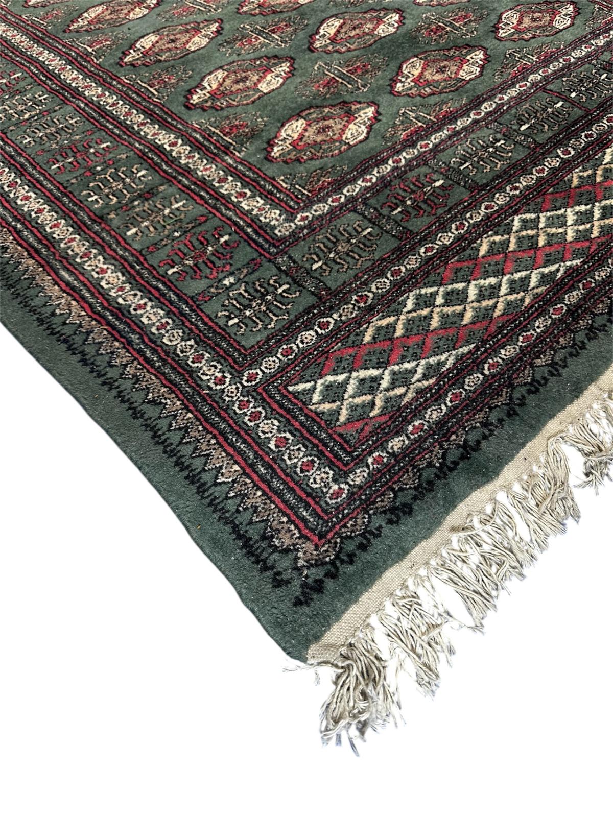 Tapis Boukhara fait main 190cm x 130cm