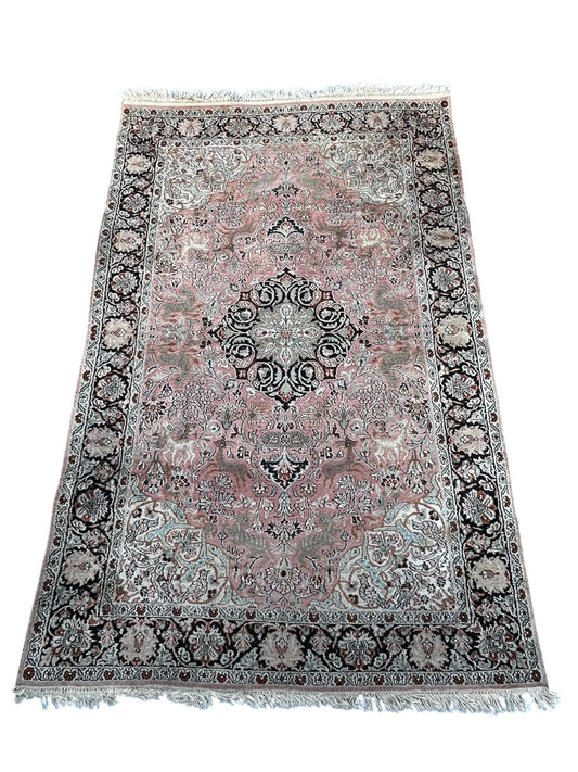 Tapis persan en soie 185cm x 120cm