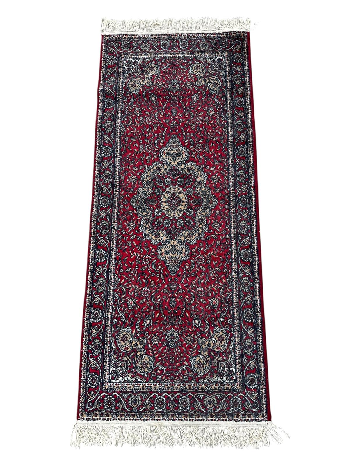 Tapis de style oriental 160cm x 60cm