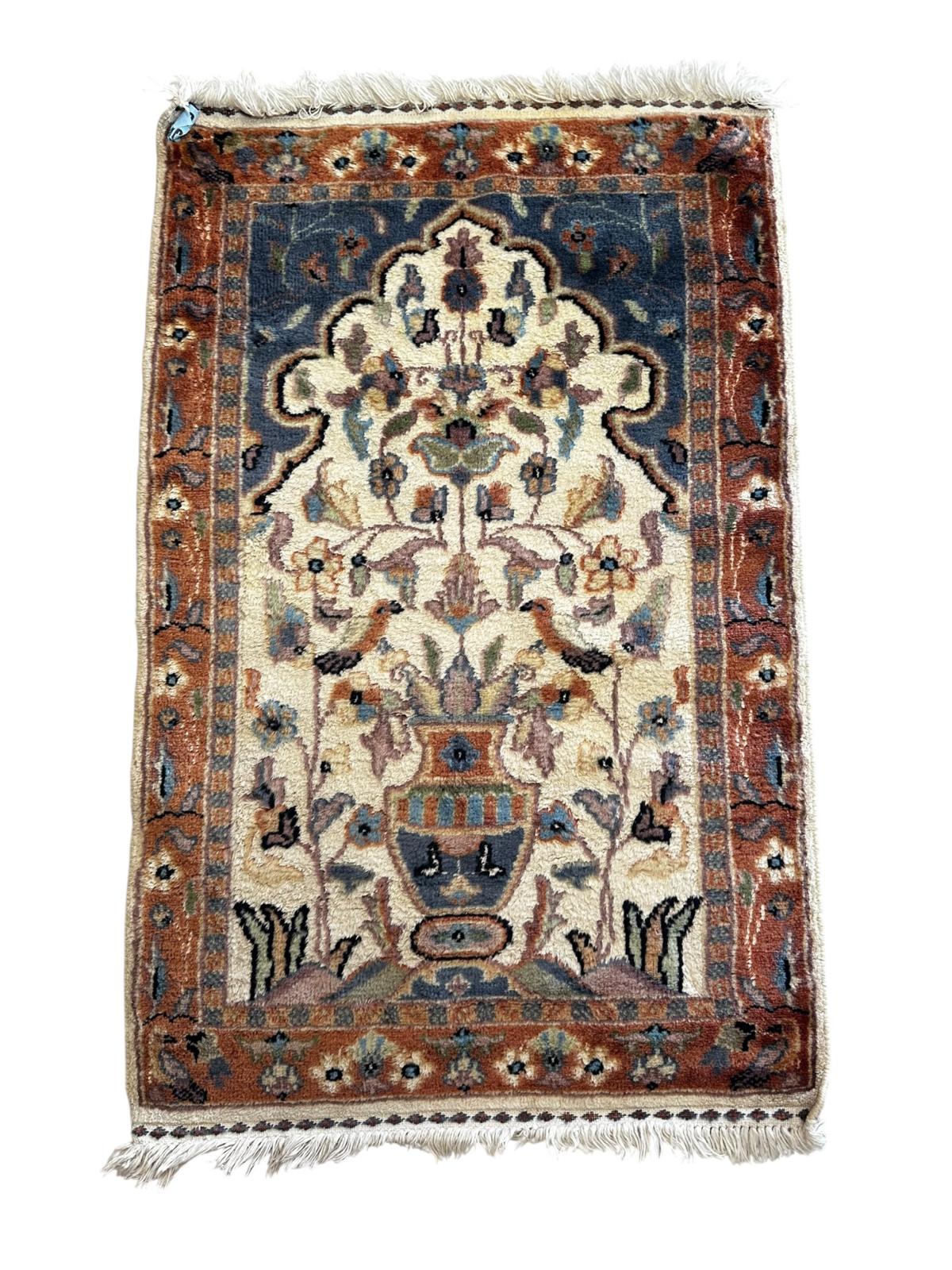 Tapis persan en laine et soie 100cm x 60cm