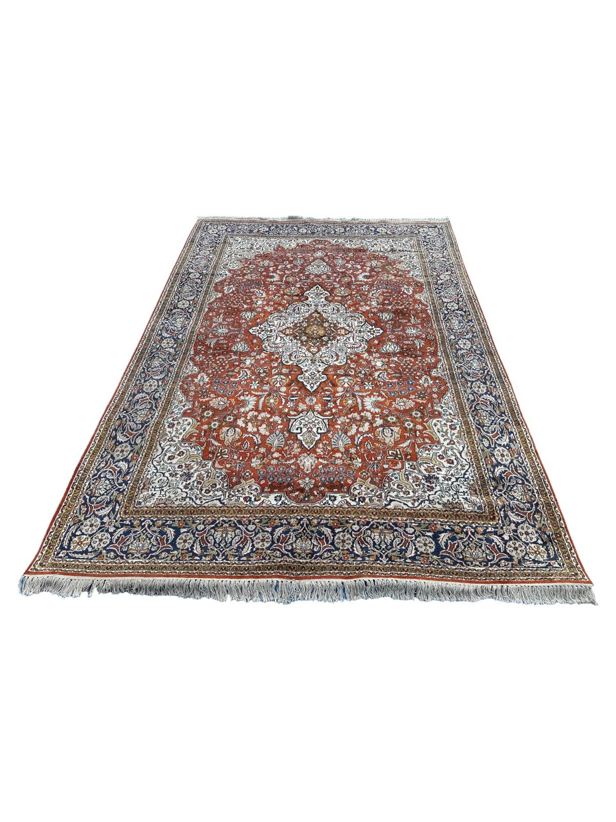 Tapis persan en soie 2m x 3m