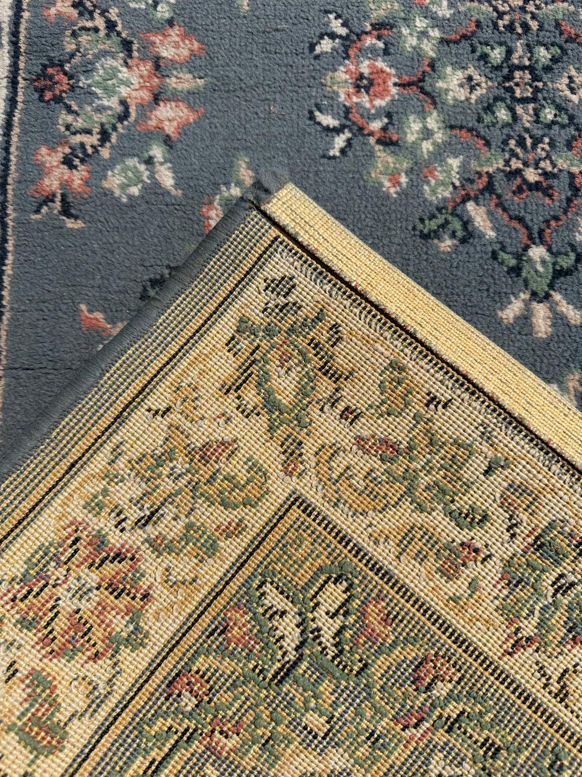 Tapis de style oriental 150cm x 80cm