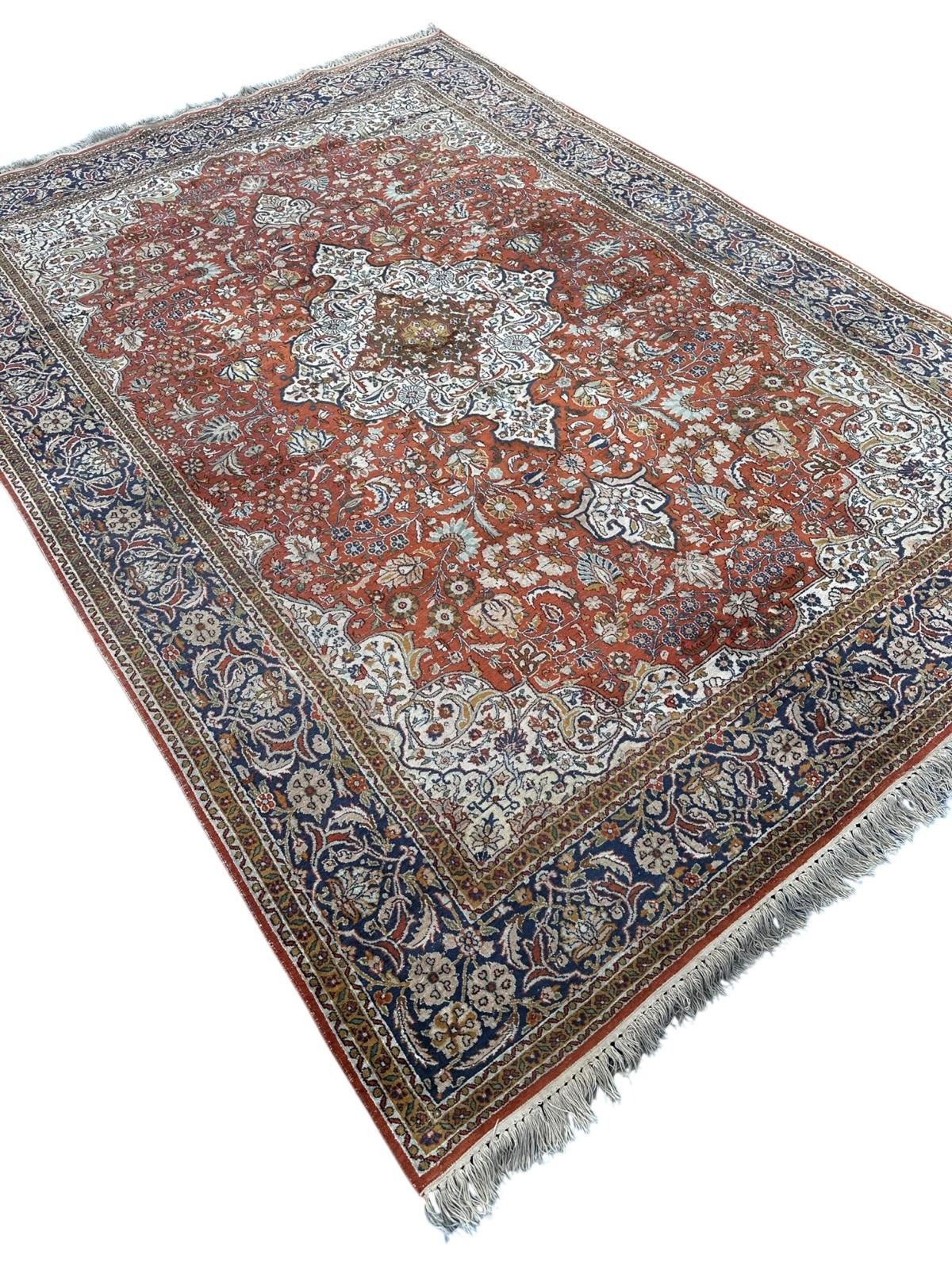 Tapis persan en soie 2m x 3m
