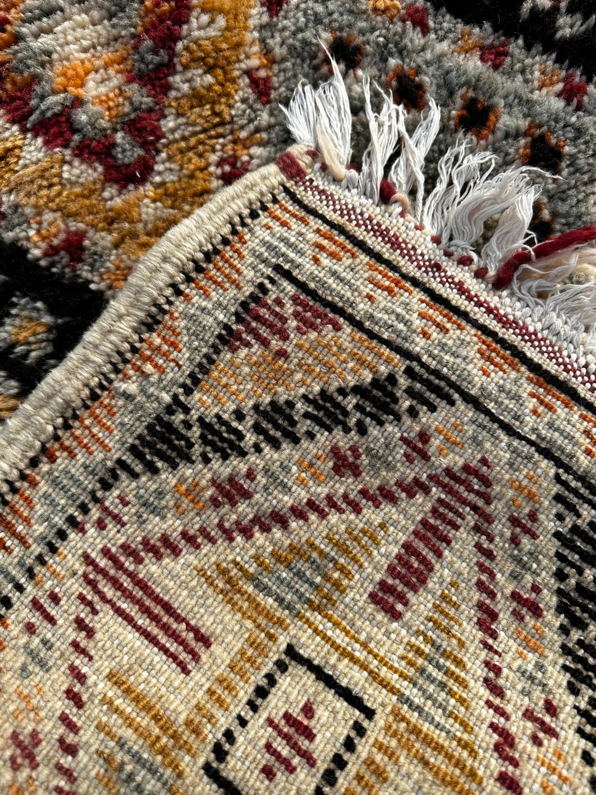 Tapis berbère fait main 135cm x 90cm