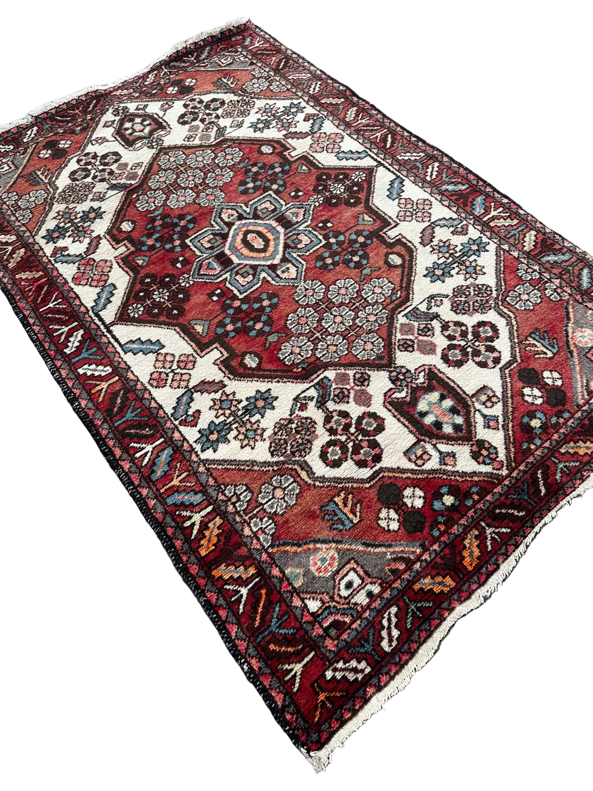 Tapis persan fait main 160cm x 110cm