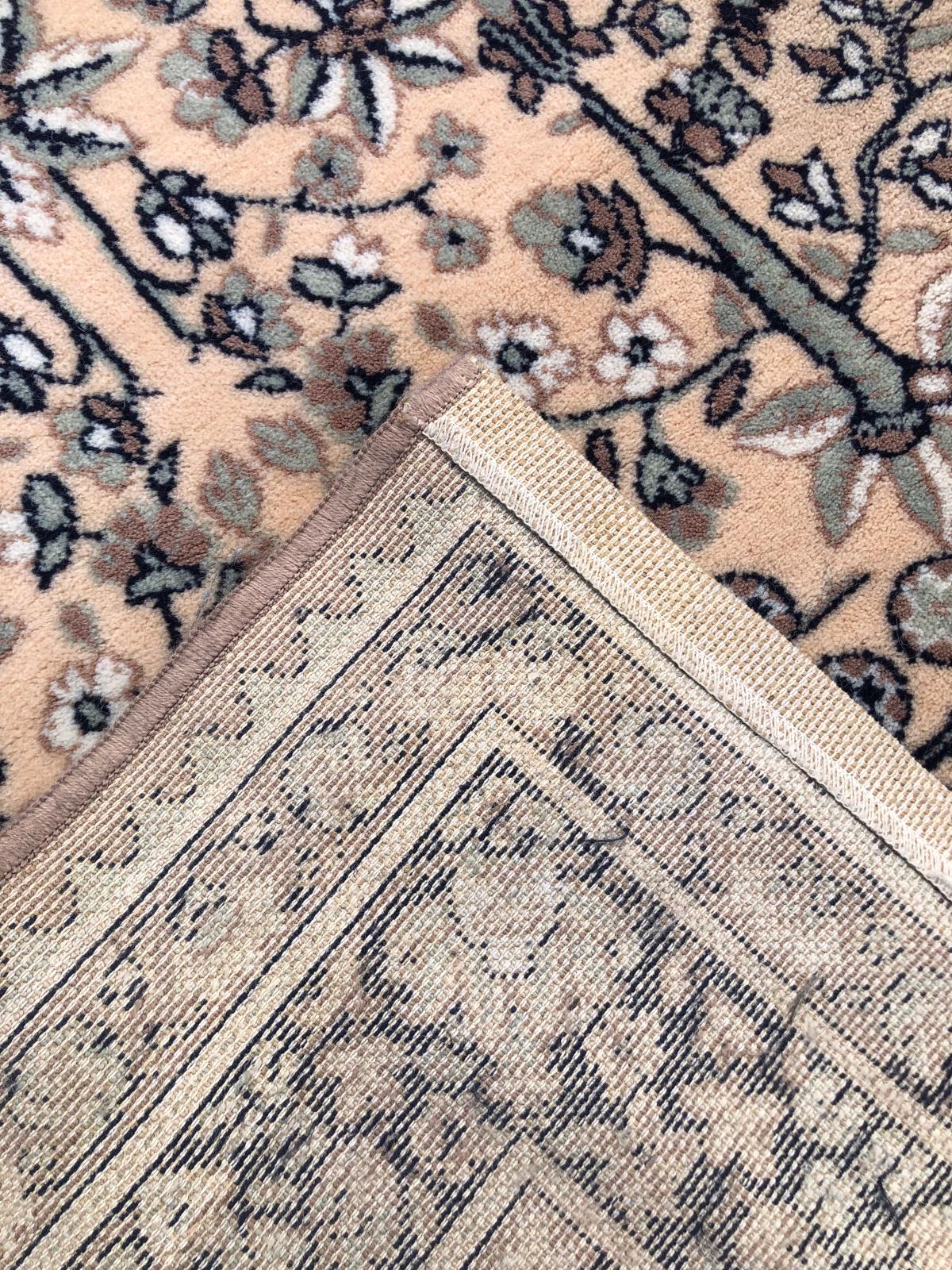 Tapis de style Oriental - 193cm x 140cm