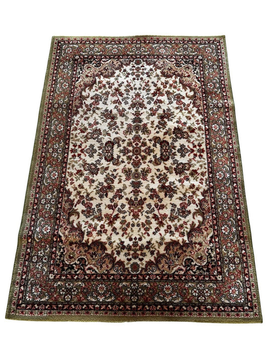 Tapis de style oriental 125cm x 180cm