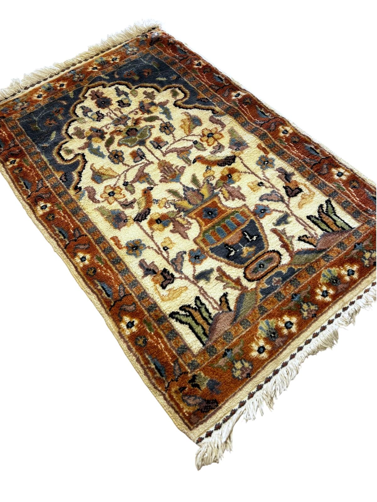 Tapis persan en laine et soie 100cm x 60cm