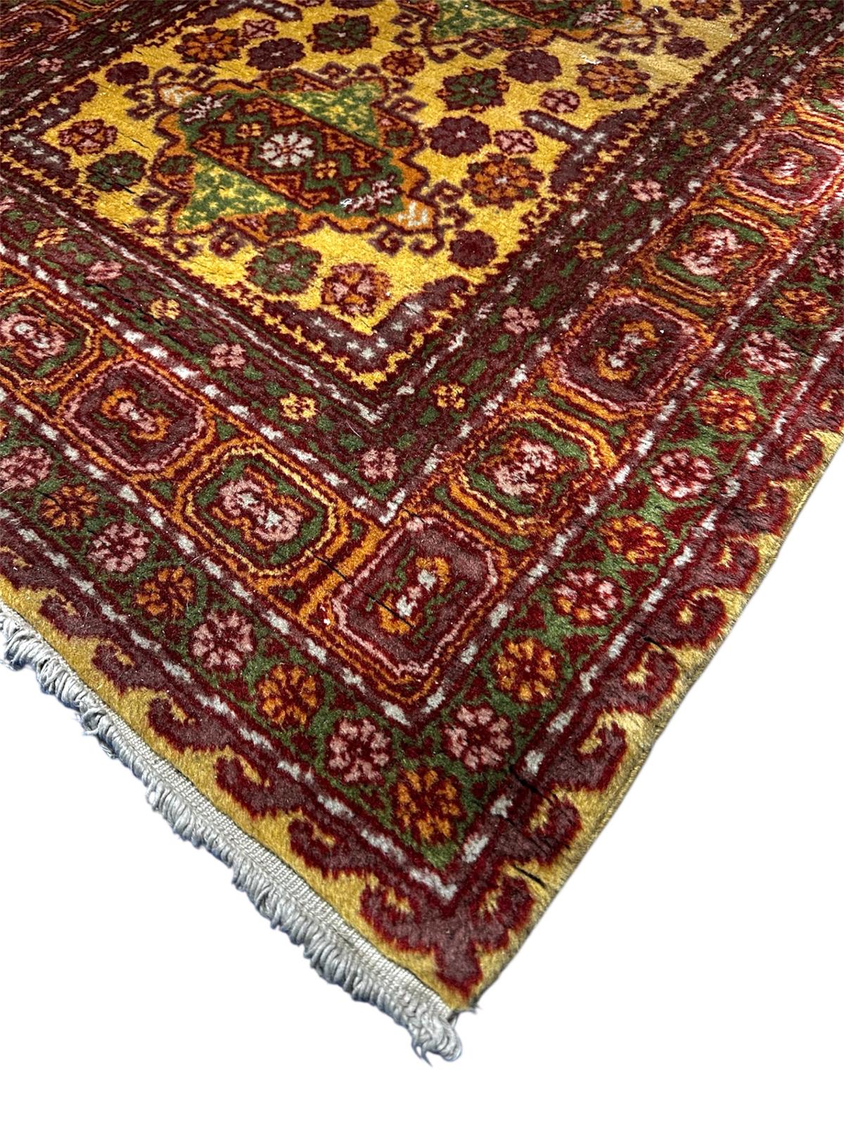 Tapis persan fait main 140cm x 70cm