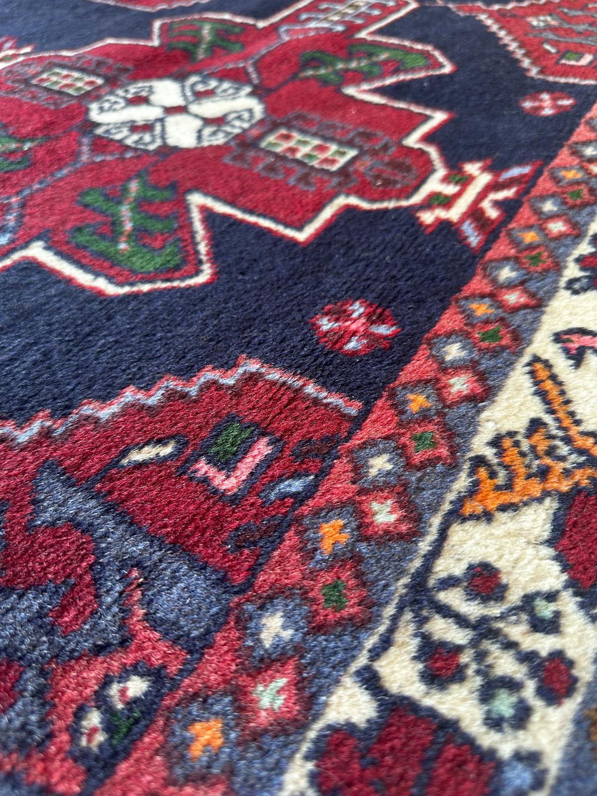 Tapis persan fait main 160cm x 110cm