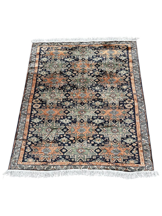 Tapis de style oriental 170cm x 140cm