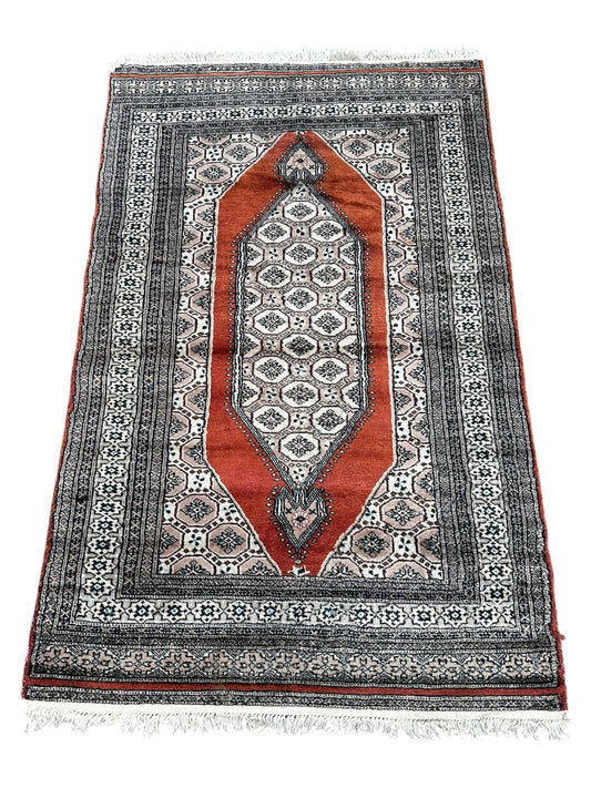 Tapis Pakistanais fait main 120cm x 200cm