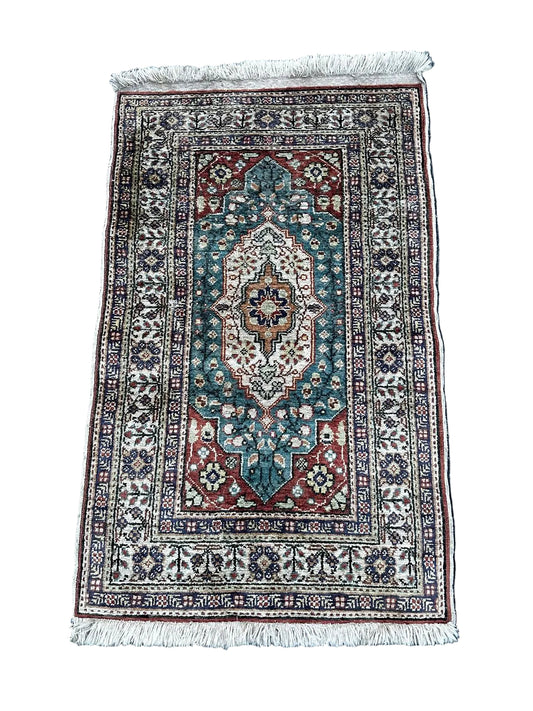 Tapis persan en soie 100cm x 60cm