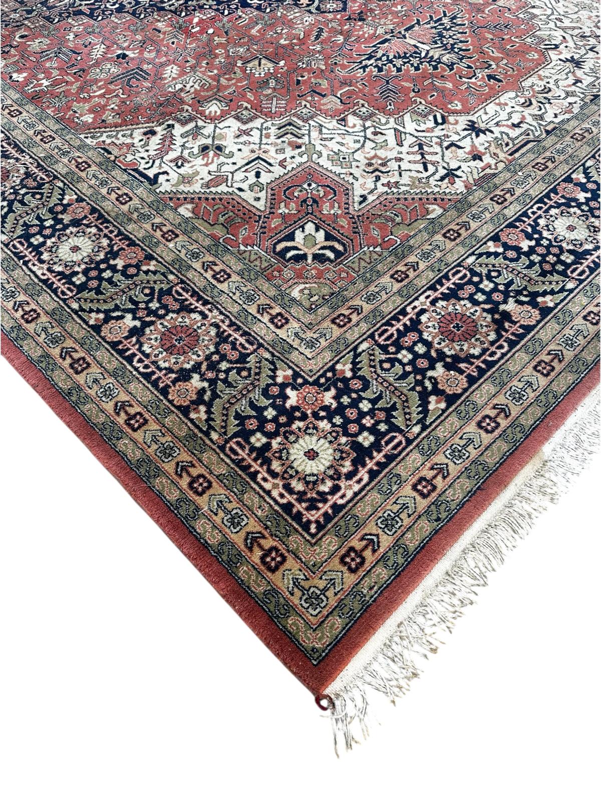 Grand tapis oriental 360cm x 250