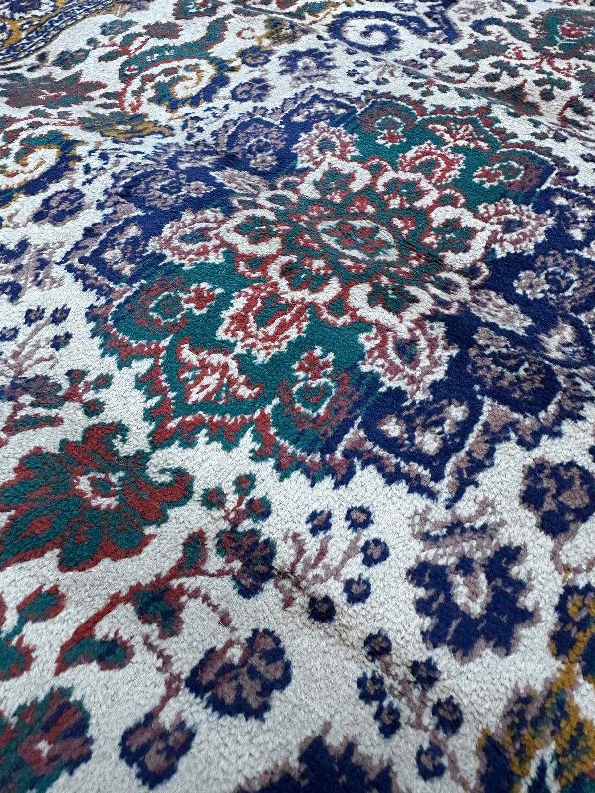 Tapis de style oriental 110cm x 70cm