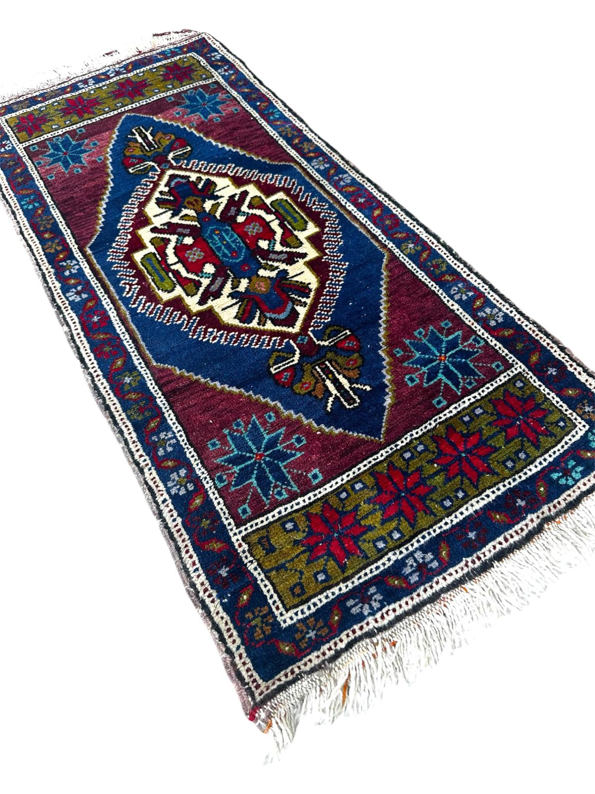 Tapis persan fait main 110cm x 50cm