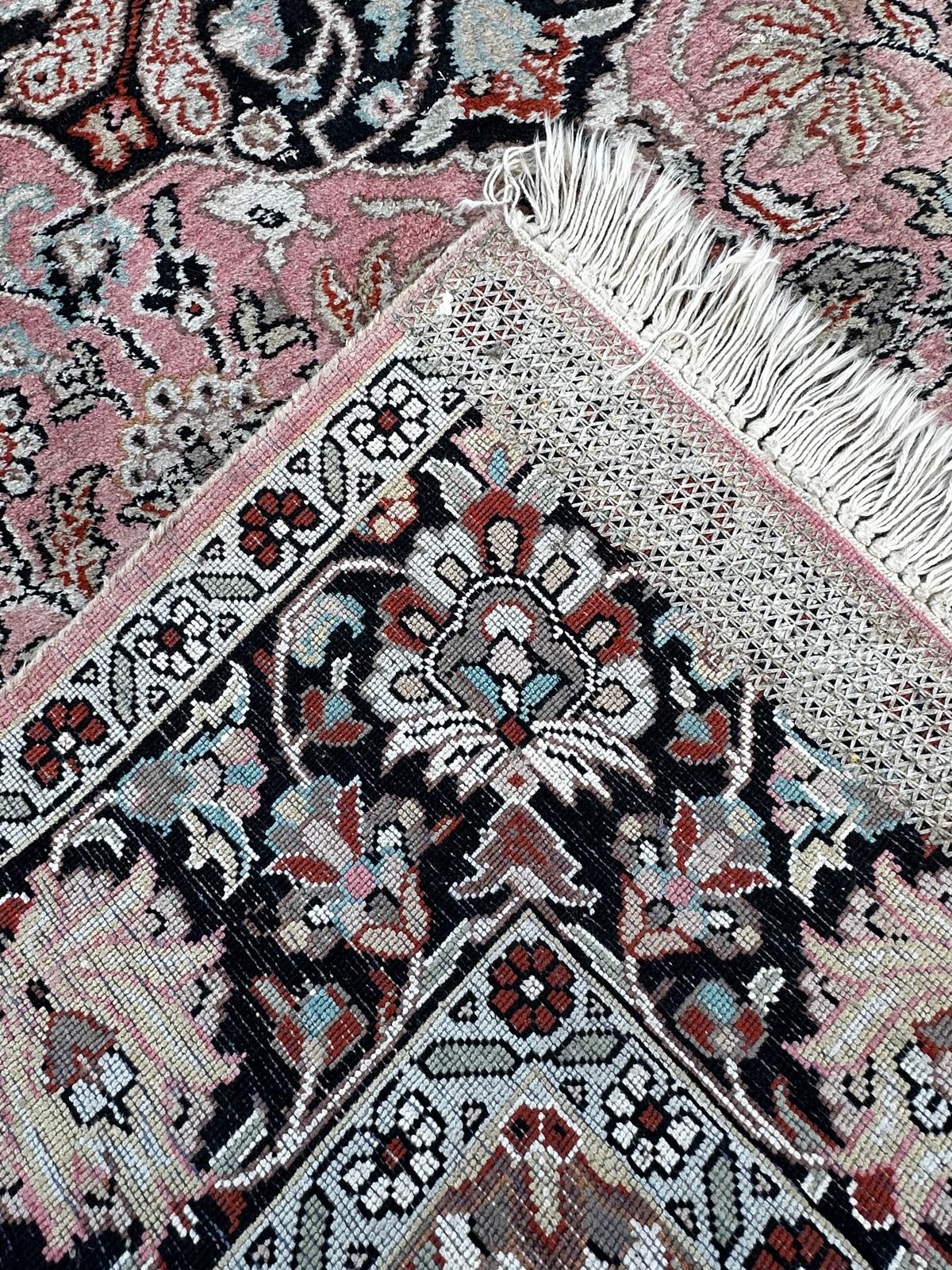 Tapis persan en soie 185cm x 120cm