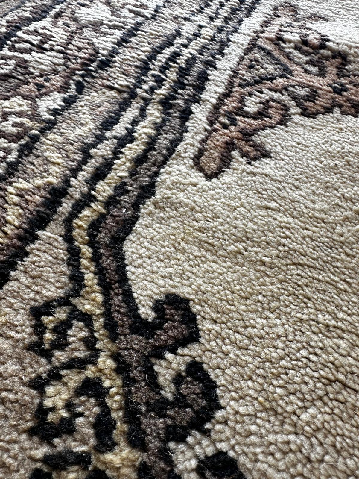 Tapis tunisien fait main 150cm x 80cm