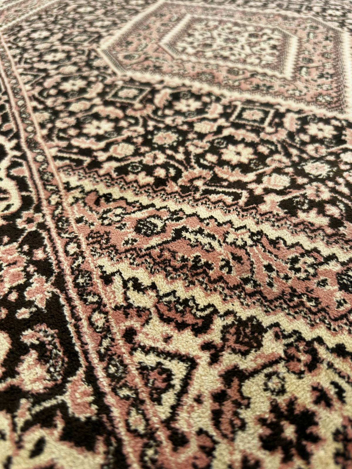 Tapis Oriental en viscose 110cm x 70cm