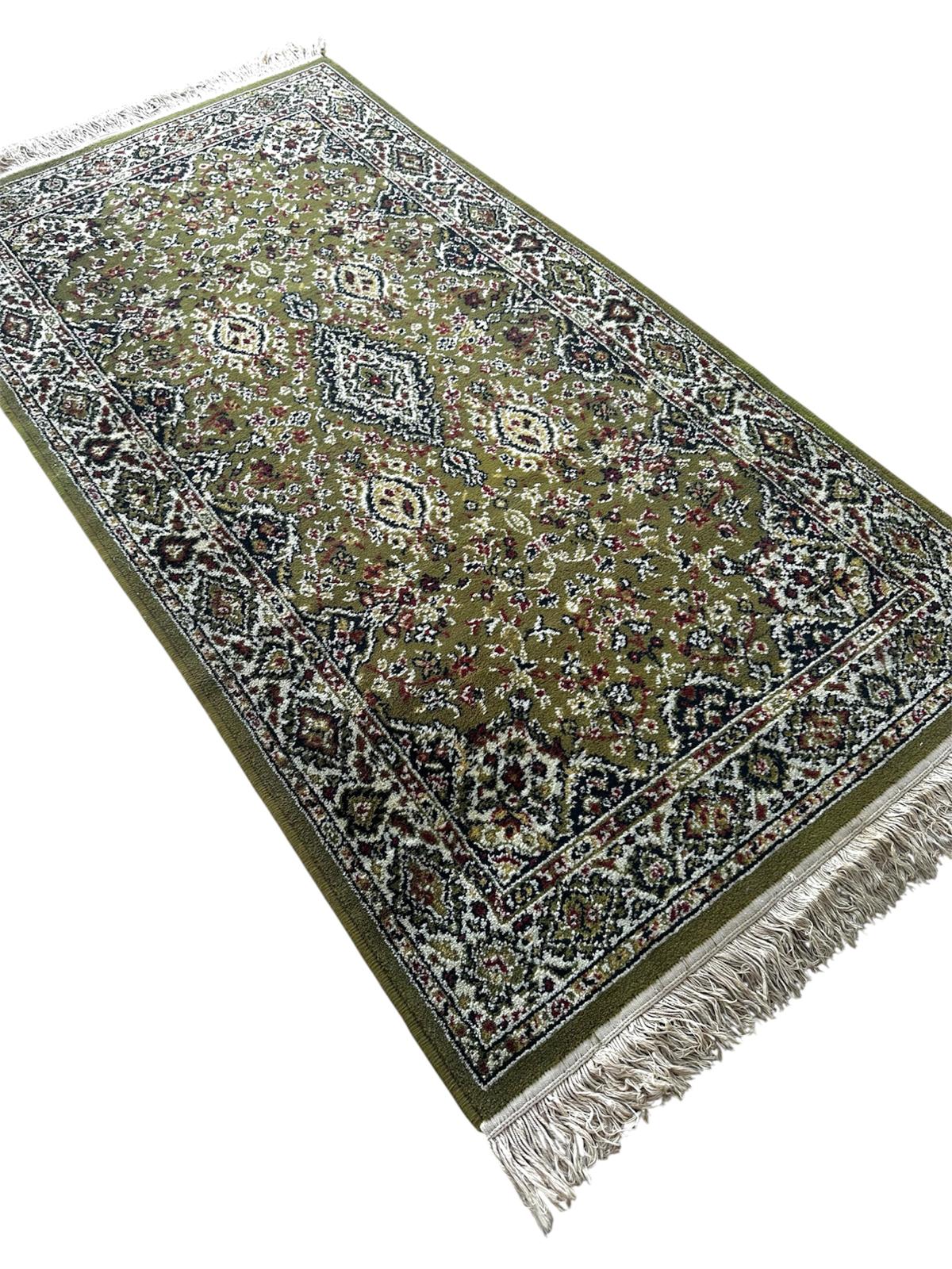 Tapis oriental en laine 180cm x 90cm