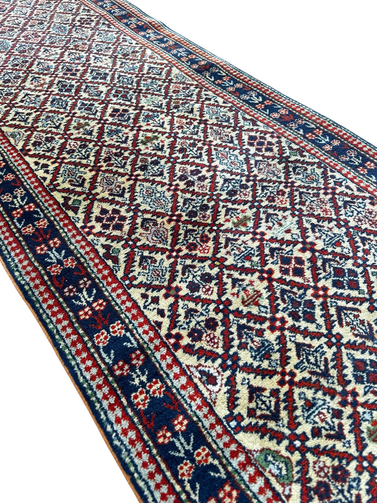 Tapis oriental de couloir fait main 3m x 1m