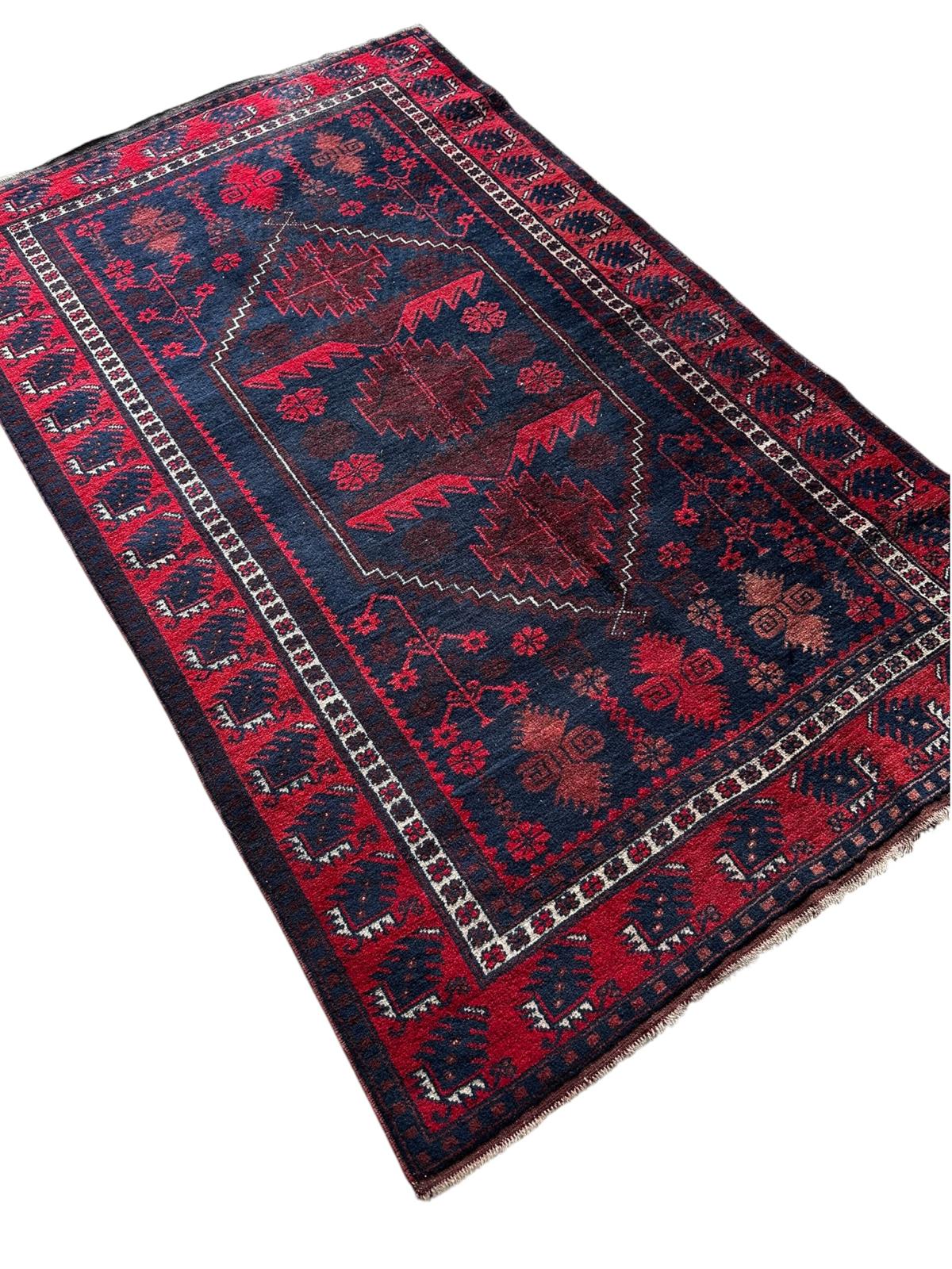 Tapis turc fait main 110cm x 175cm