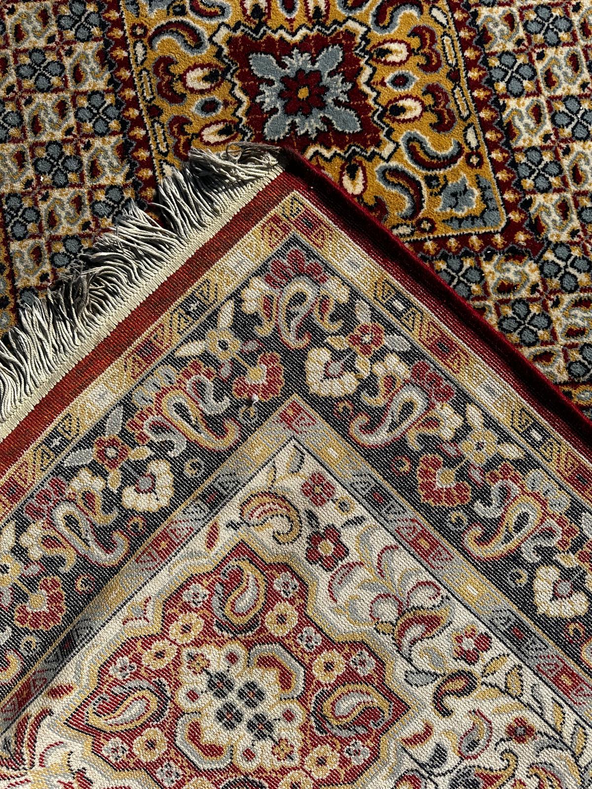 Grand tapis oriental 300cm x 250cm